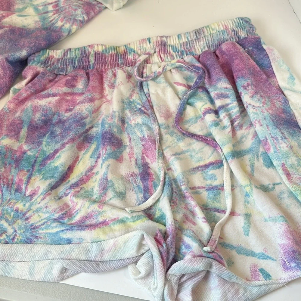 Sho sho tie dye crop top and short sleep set size large - Picture 4 of 8